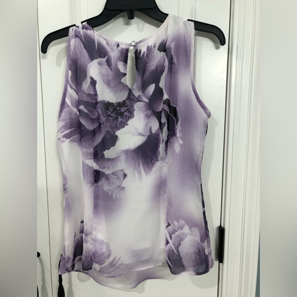 DRESS BARN (M) lavender floral blouse - Picture 3 of 10